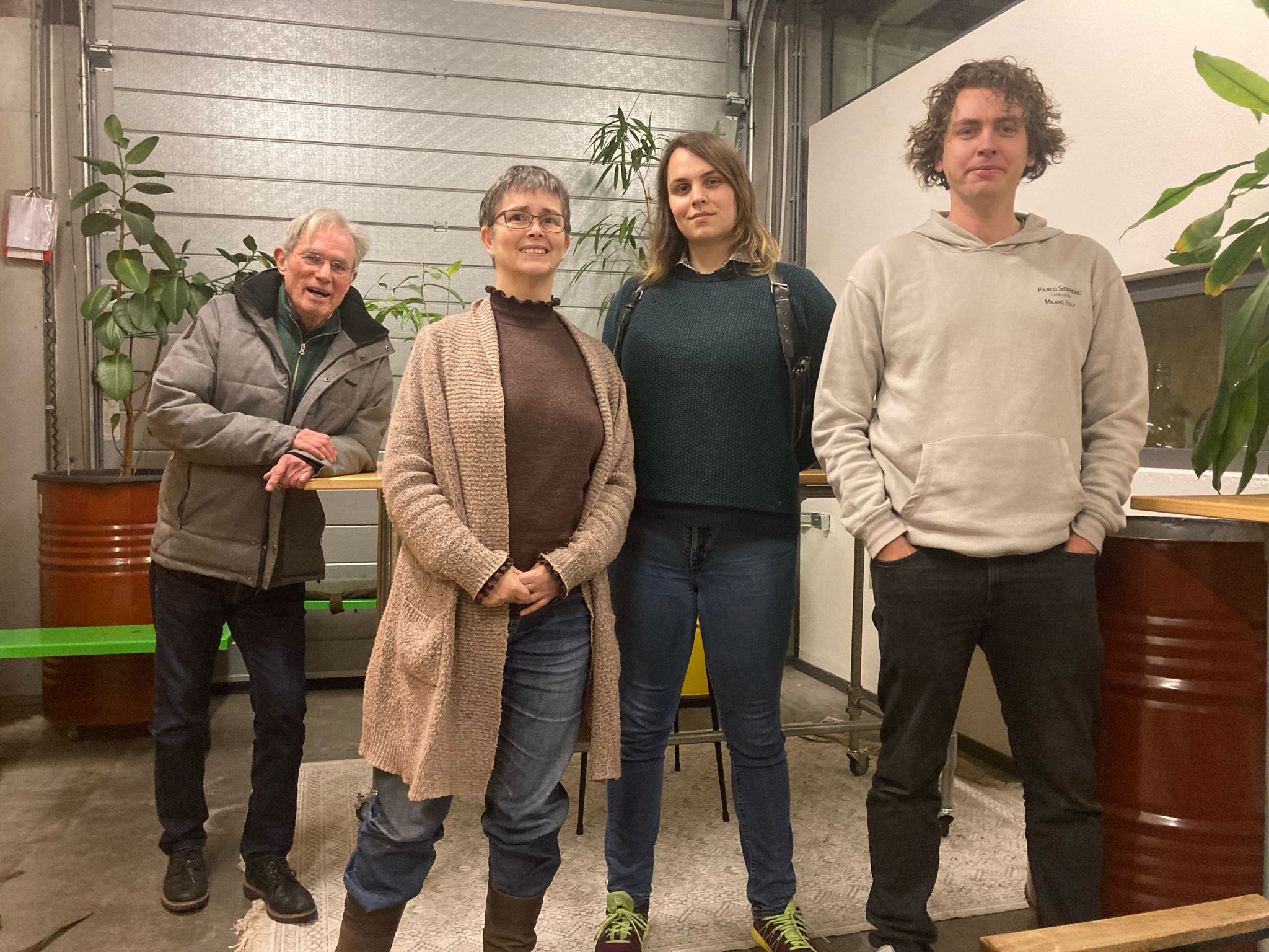 Foto van deelnemers aan Improvisatie Theater Workshops bij Magazijn076